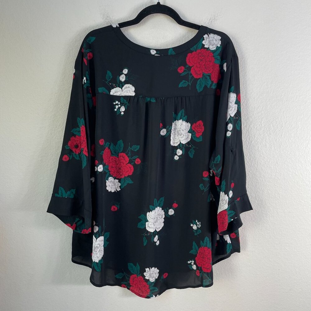 Torrid Womens Plus 3X Button Front Floral Blouse Red White Roses Roll Tab Sleeve - Picture 7 of 8